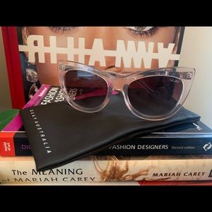 Quay Australia “Steal A Kiss” pink sunnies 😎